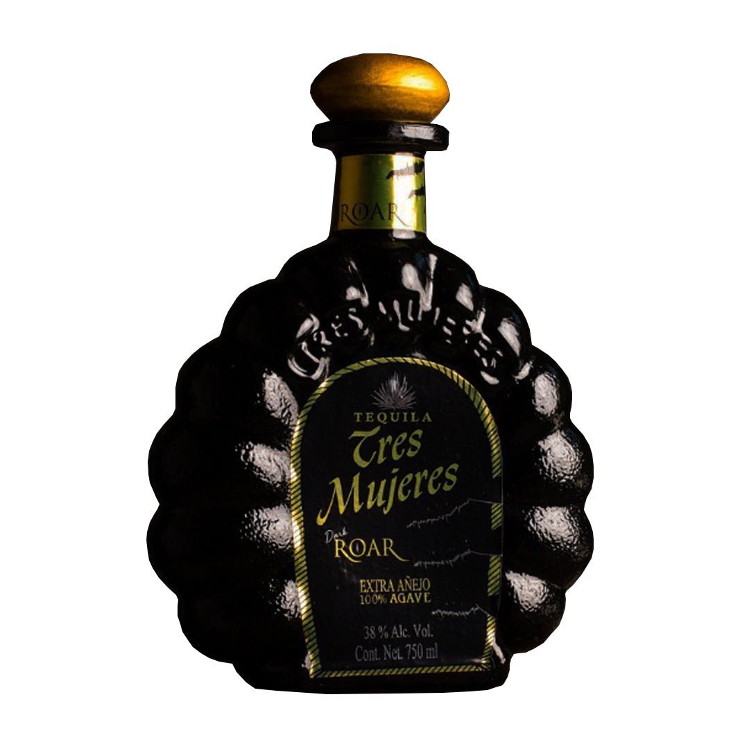 TresMujeresDarkRoarExtraAnejo.jpg